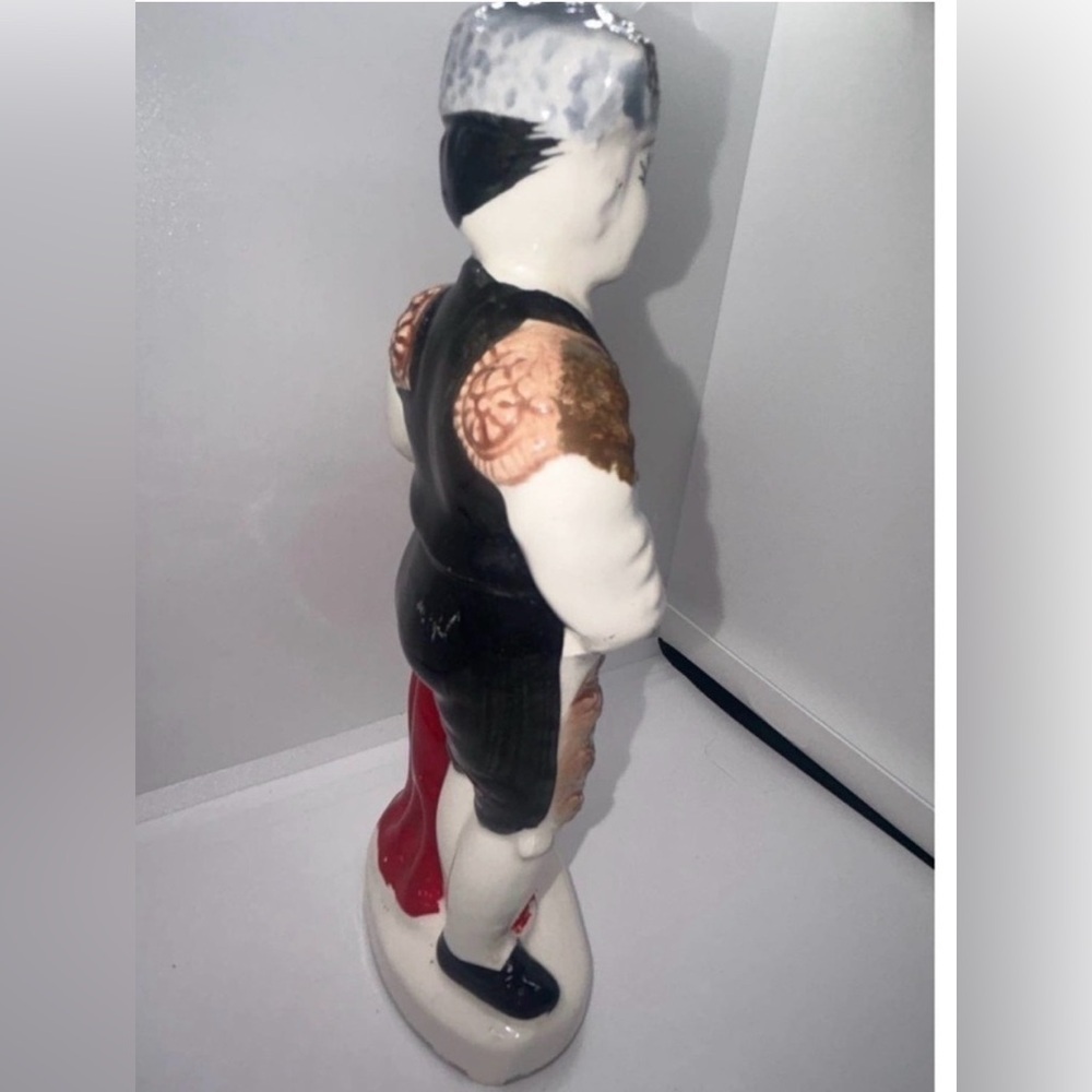 Vintage Mid Century Modern Matador Bullfighter Ceramic Figurine - Picture 6 of 9